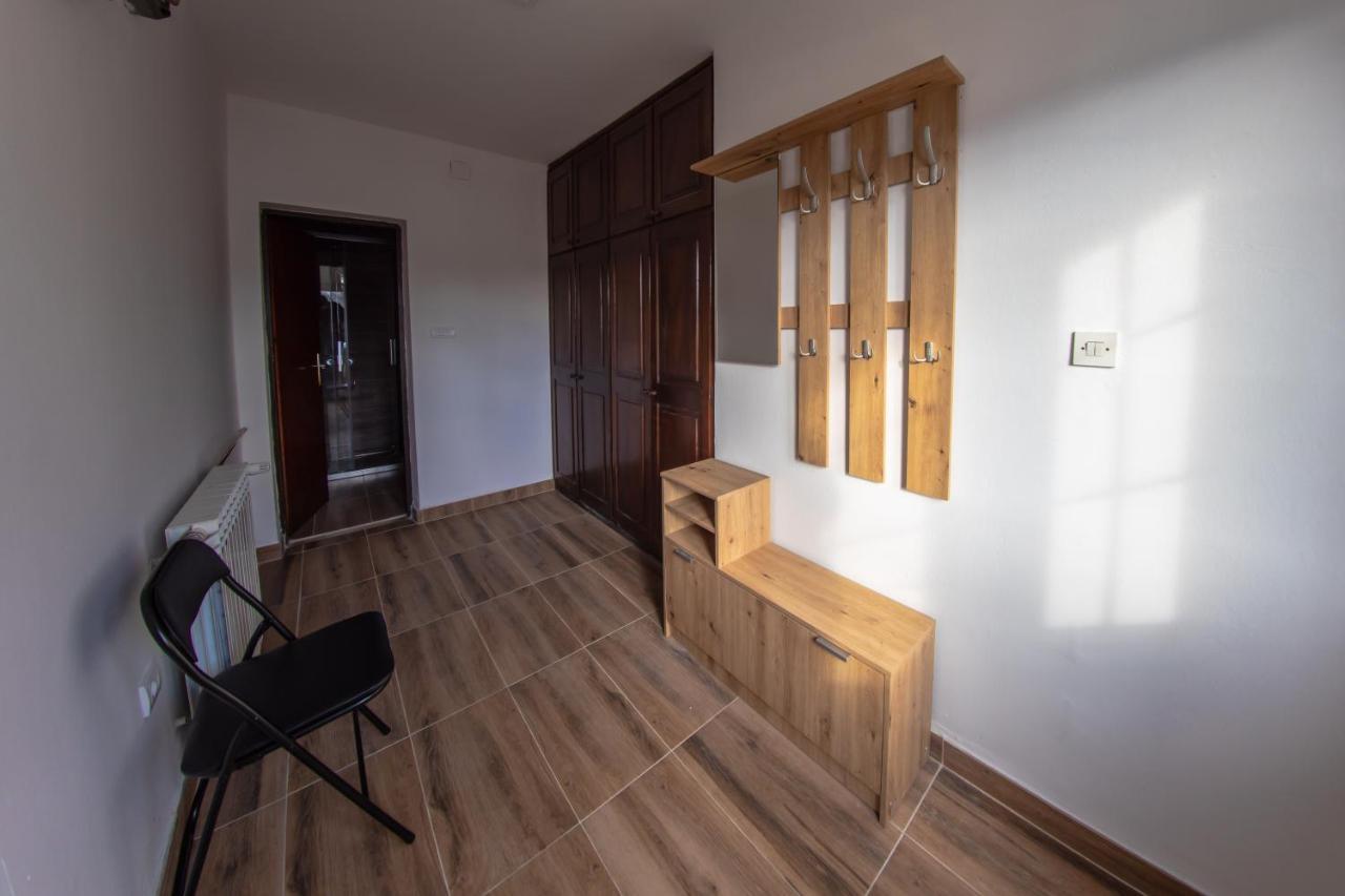 Apartman Kokin Brod Ngoại thất bức ảnh