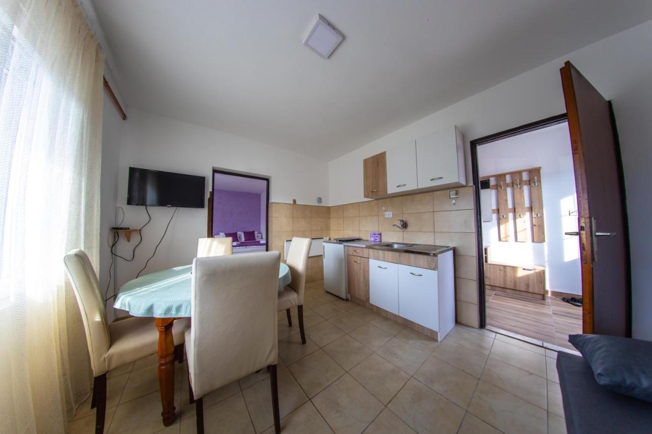 Apartman Kokin Brod Ngoại thất bức ảnh